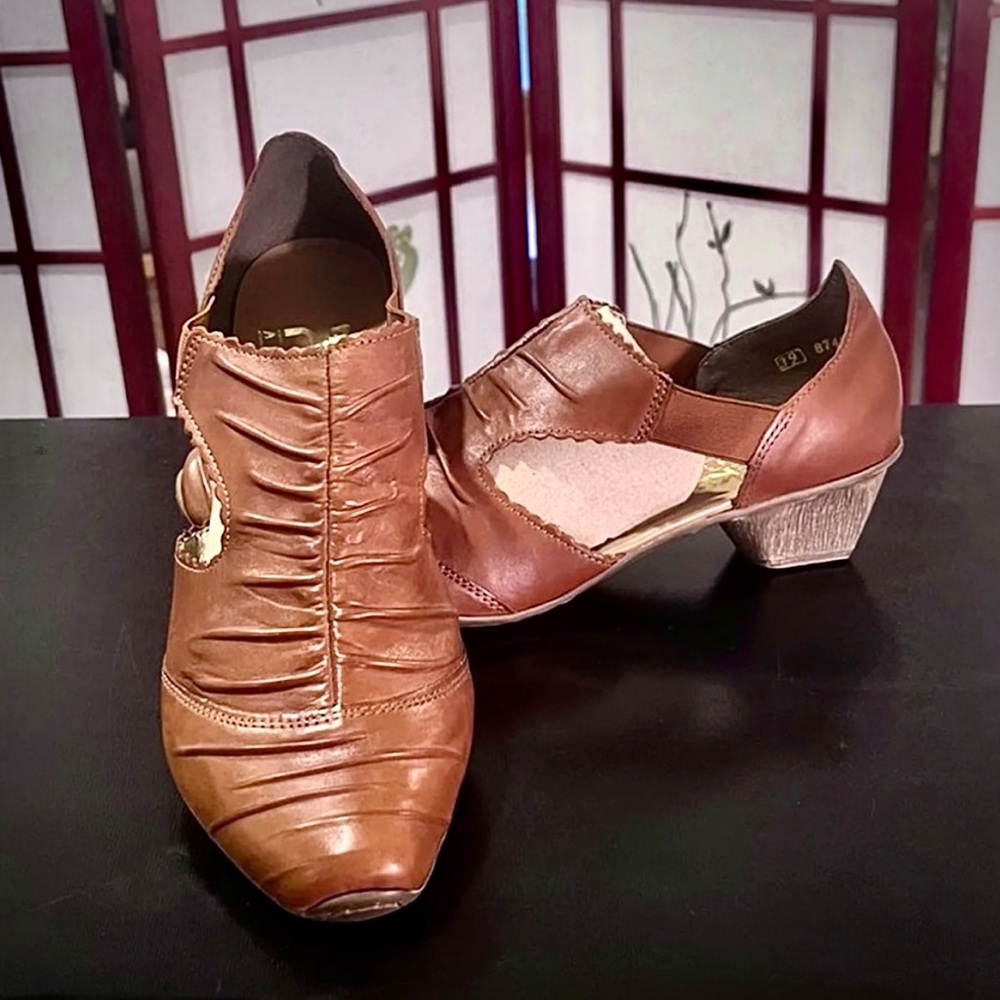 ☃️ Rieker Anti-Stress Heels NWOT